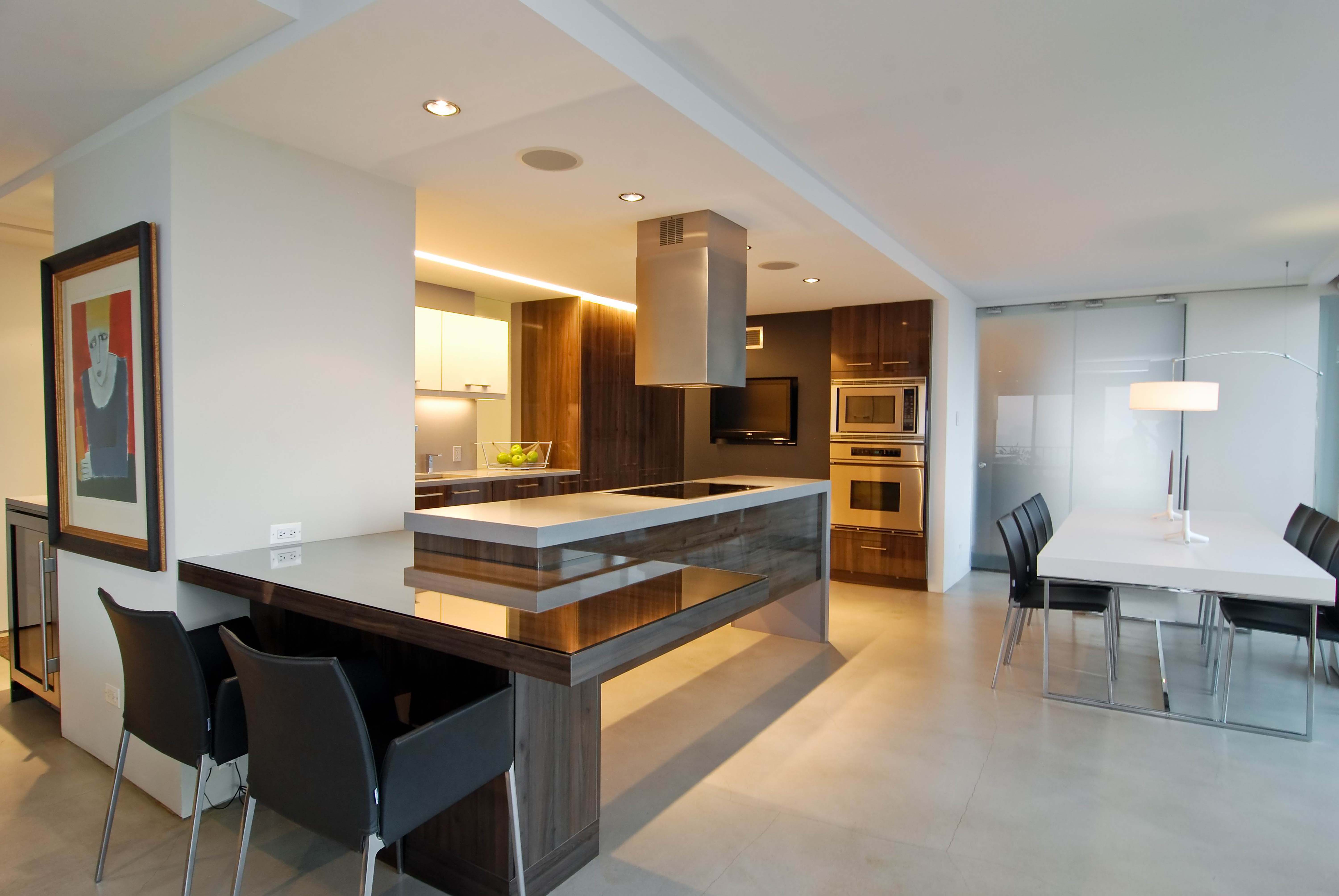 345_W_Fullerton_Unit_1801_KitchenDiningRoomNorthDayView - Larger